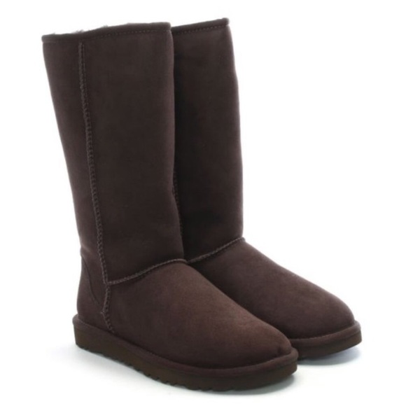 UGG Shoes - UGGS tall brown❤️Like new!